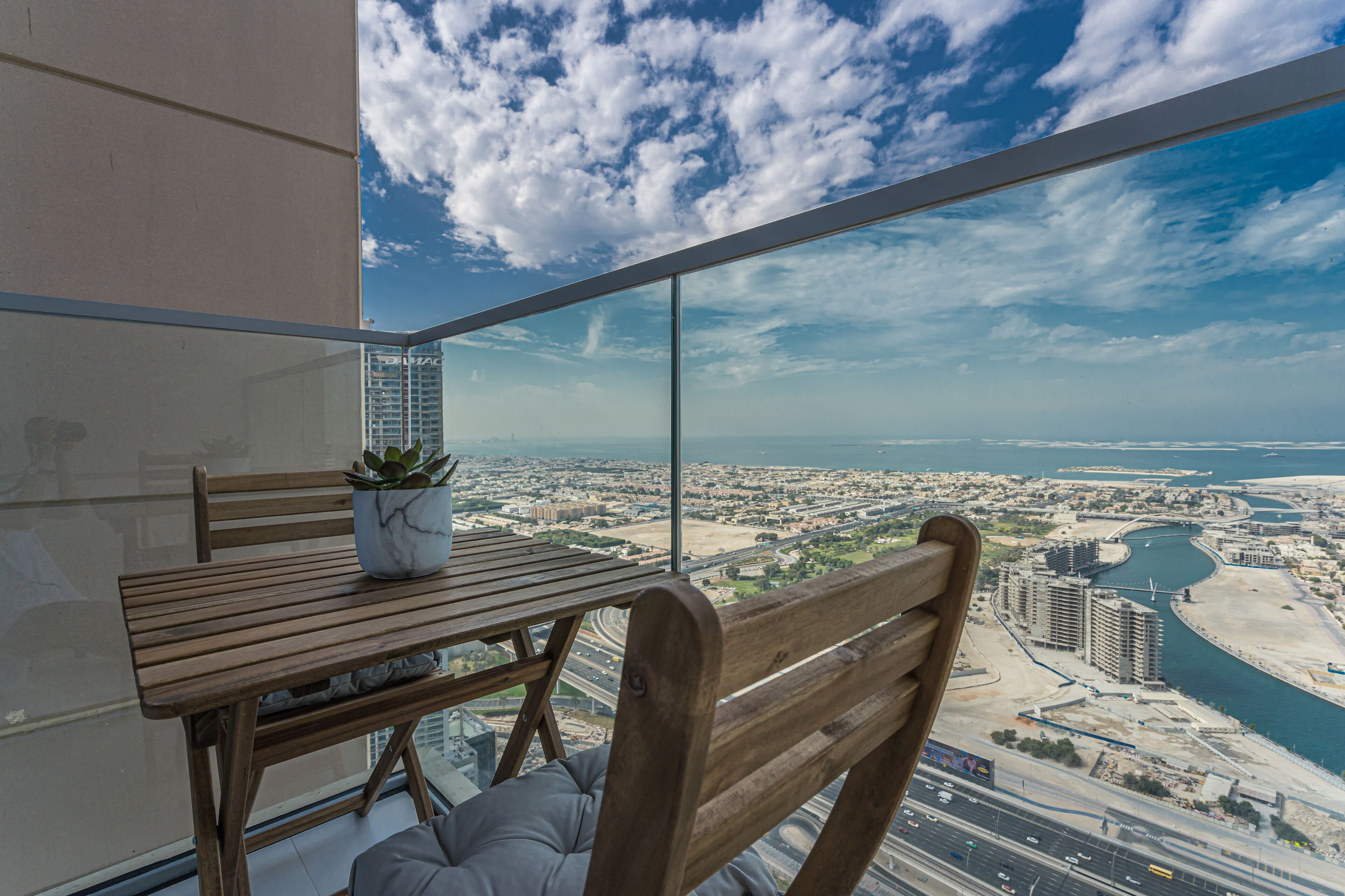 Amna Tower
