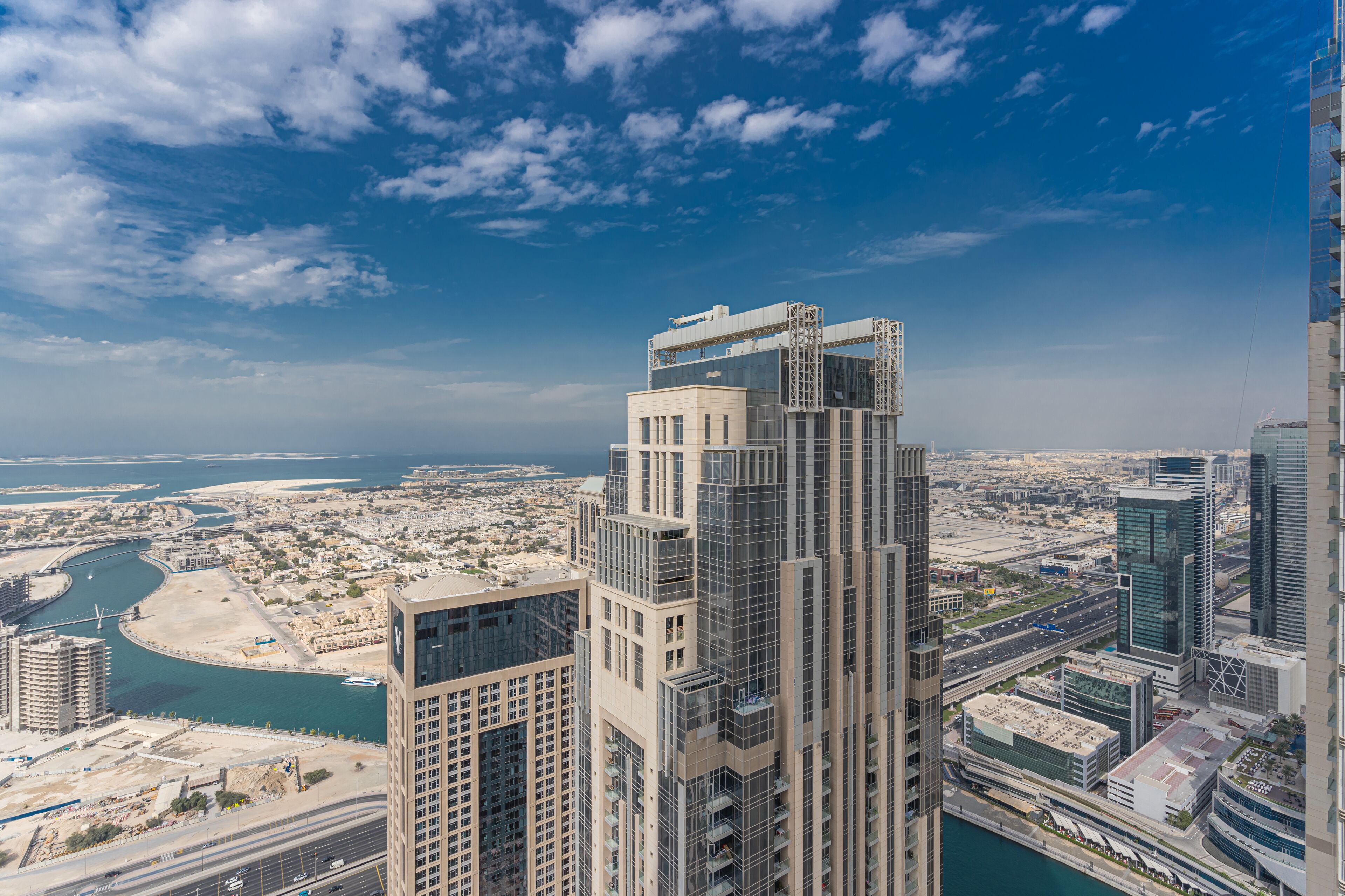 Amna Tower