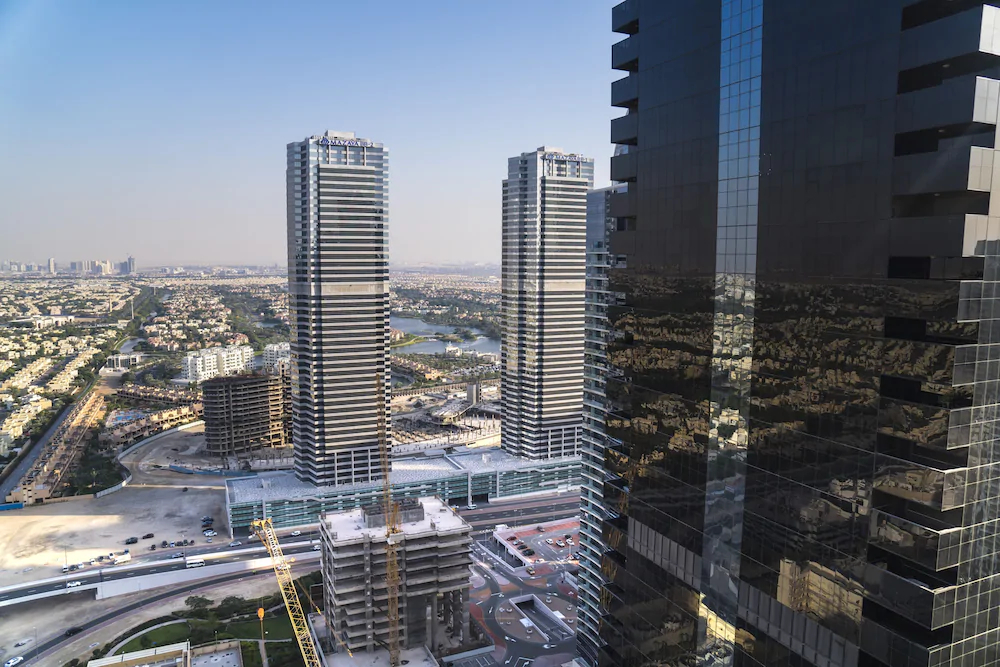 Dubai Arch by Airbetter