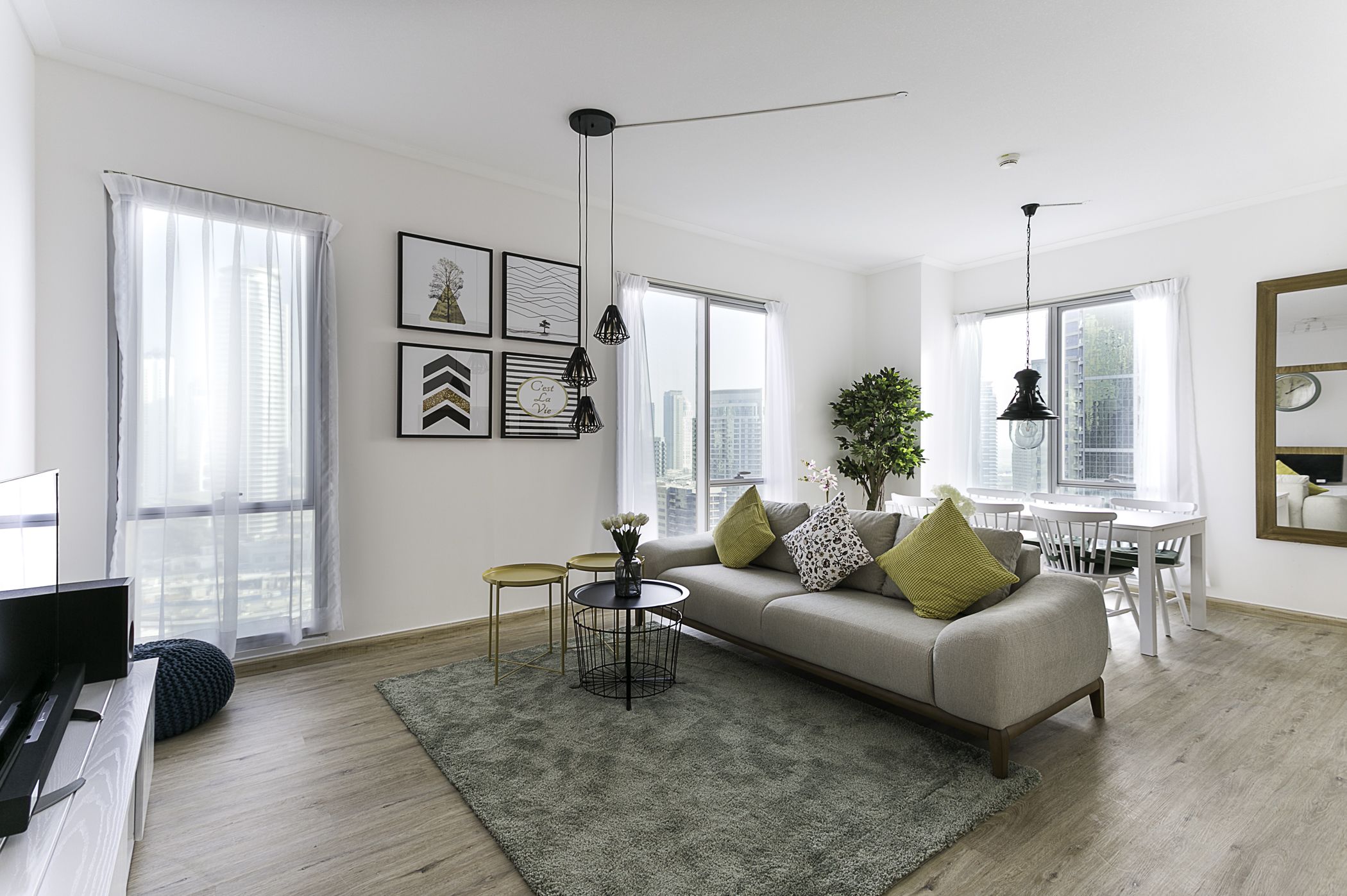 Aurora Tower by One Perfect Stay