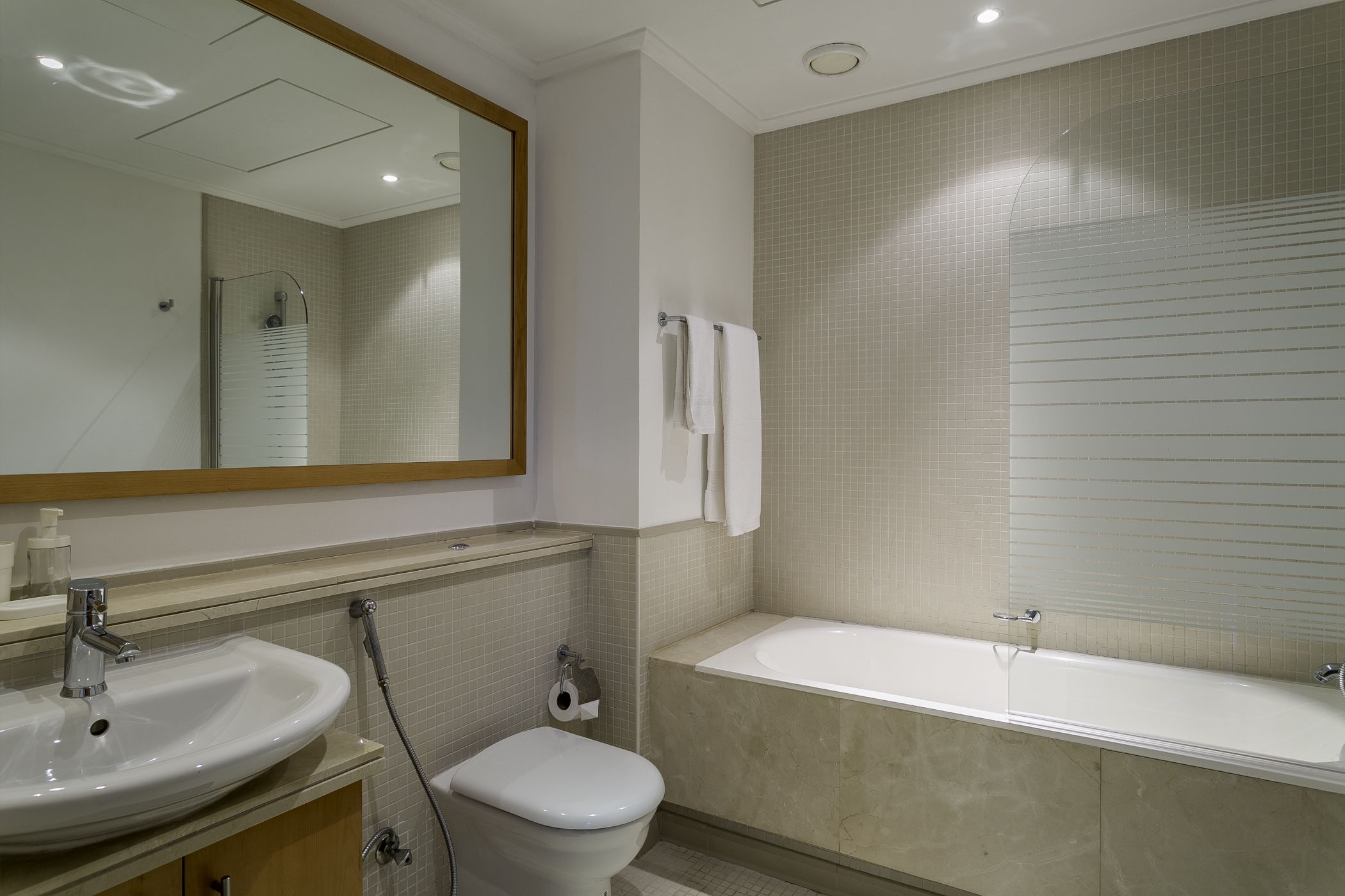 Aurora Tower by One Perfect Stay