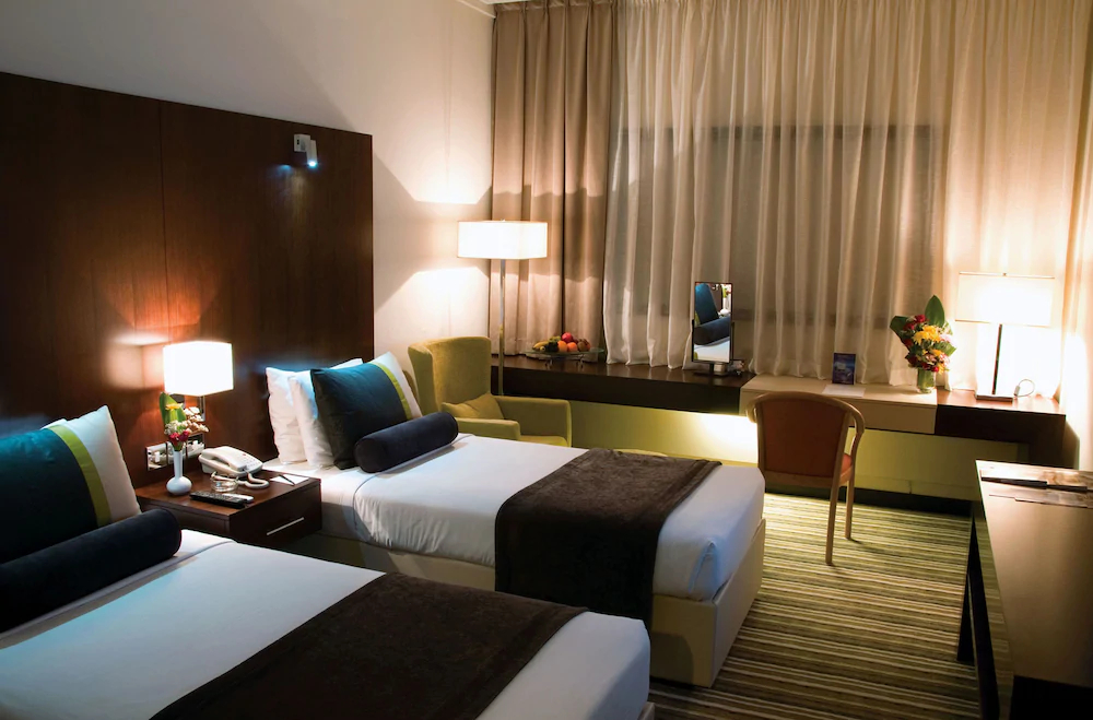Aravi Hotel