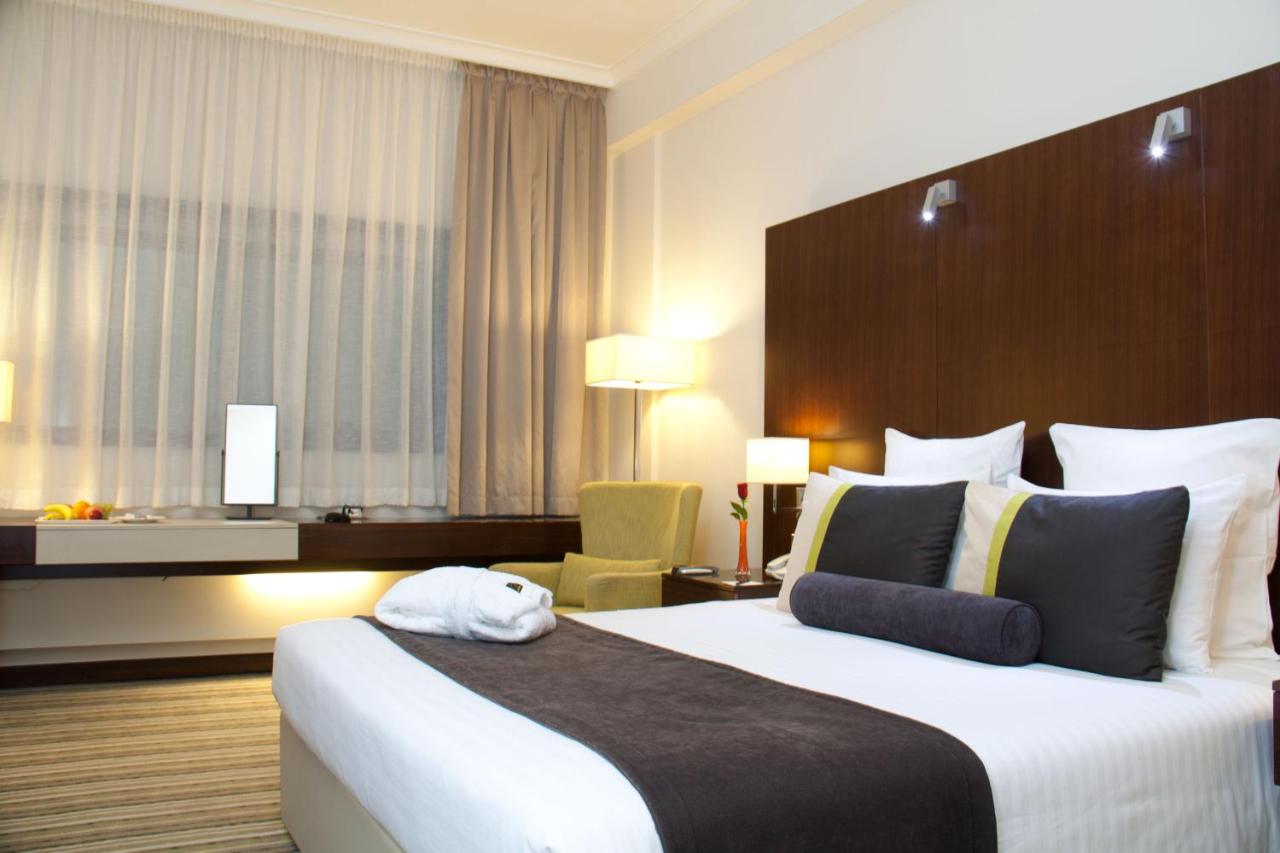 Aravi Hotel