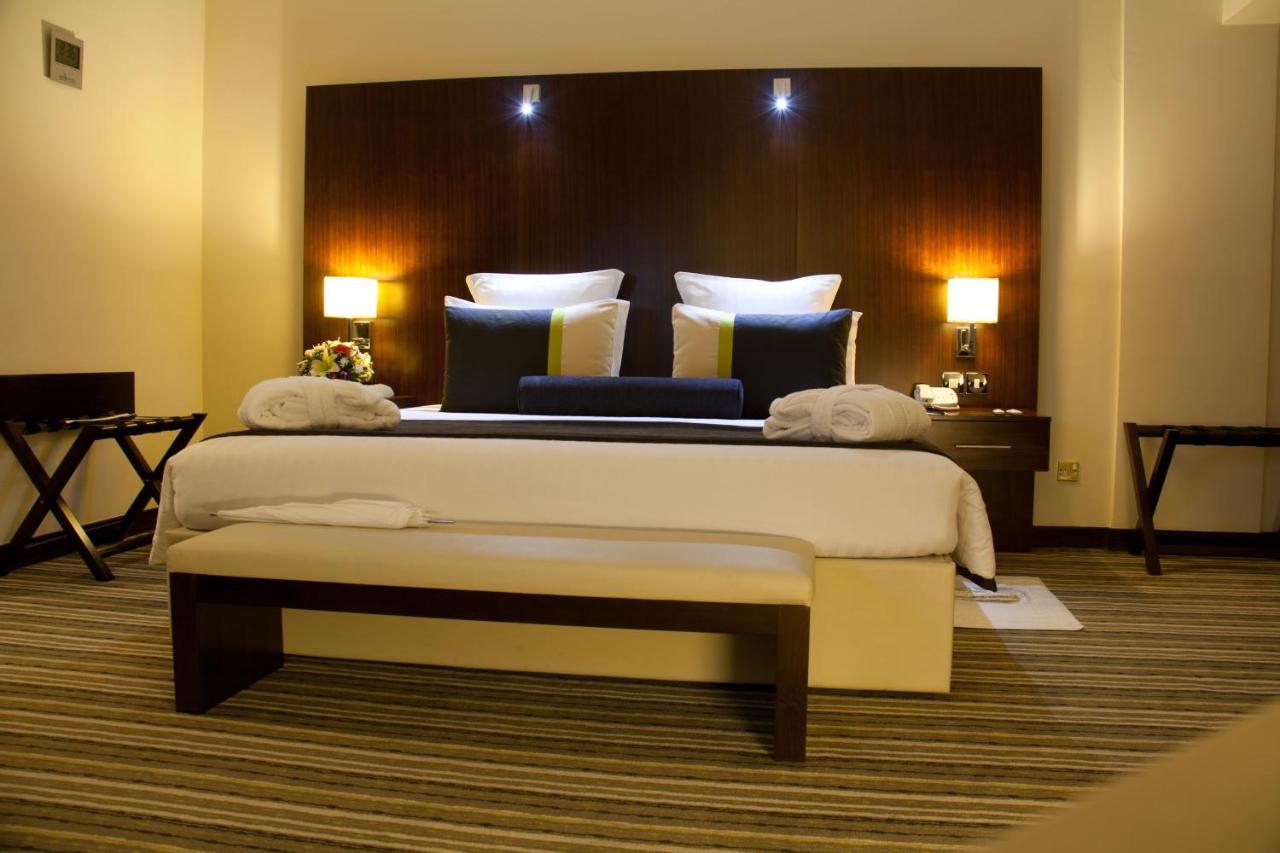 Aravi Hotel