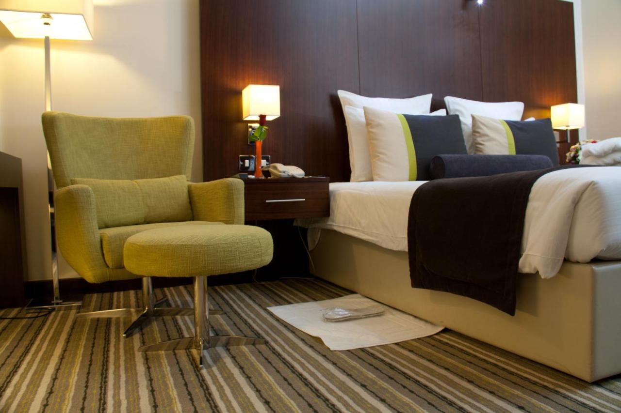 Aravi Hotel