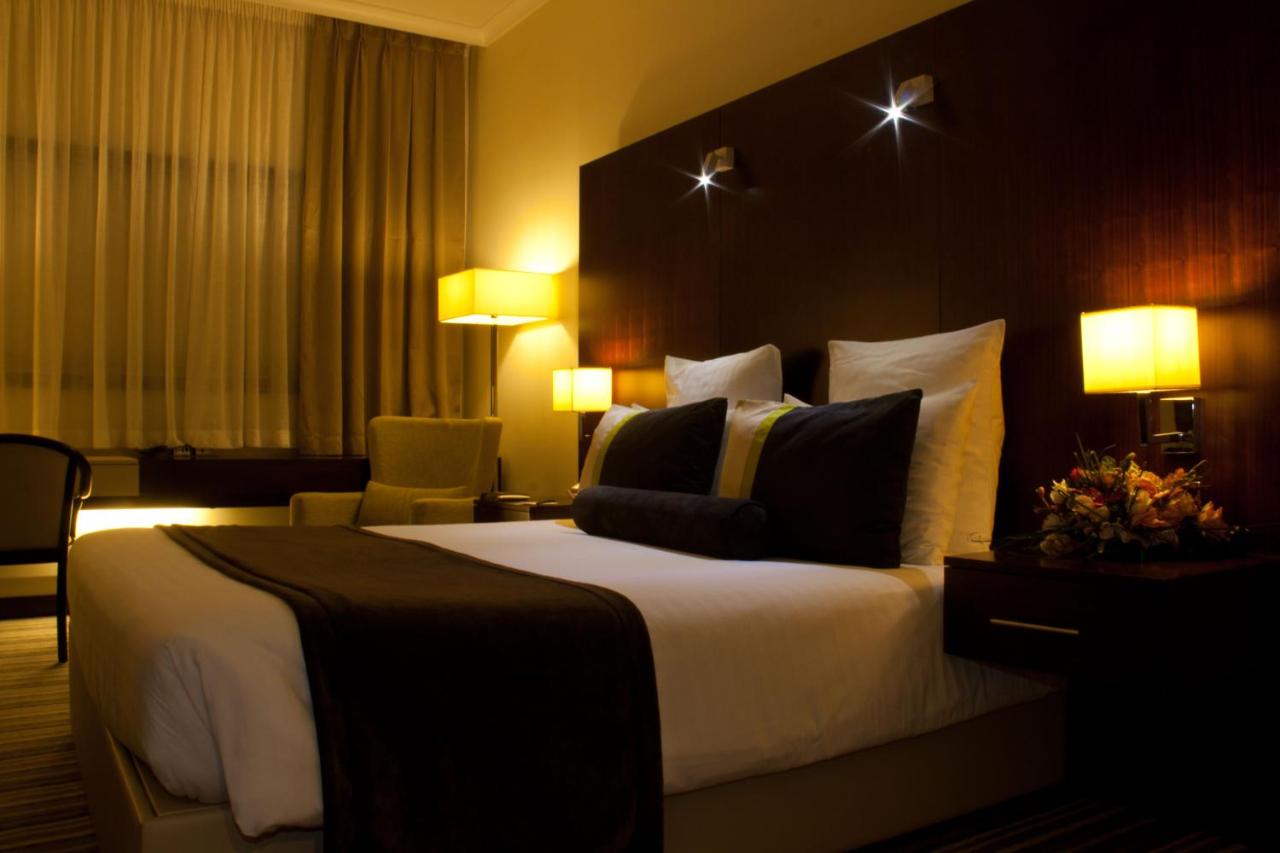 Aravi Hotel