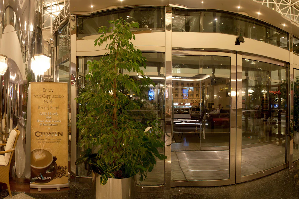 Aravi Hotel