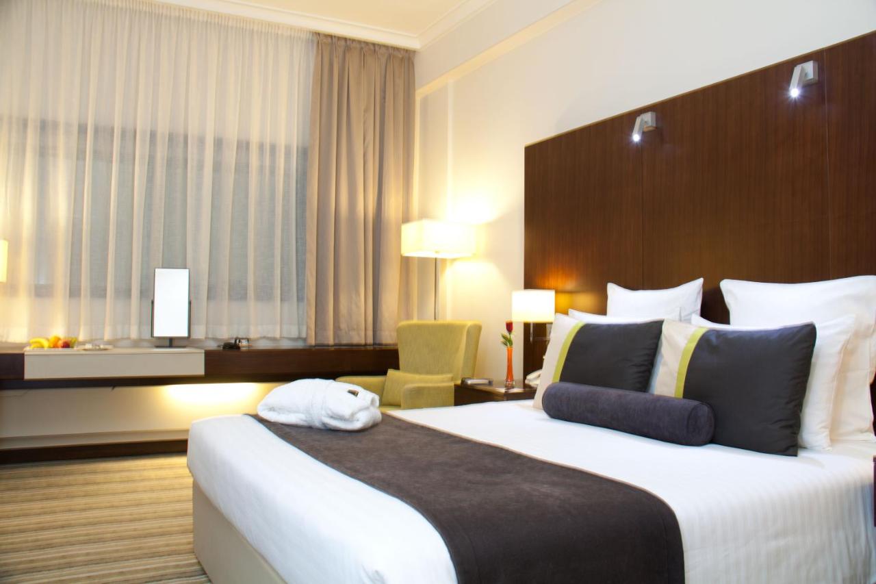Aravi Hotel