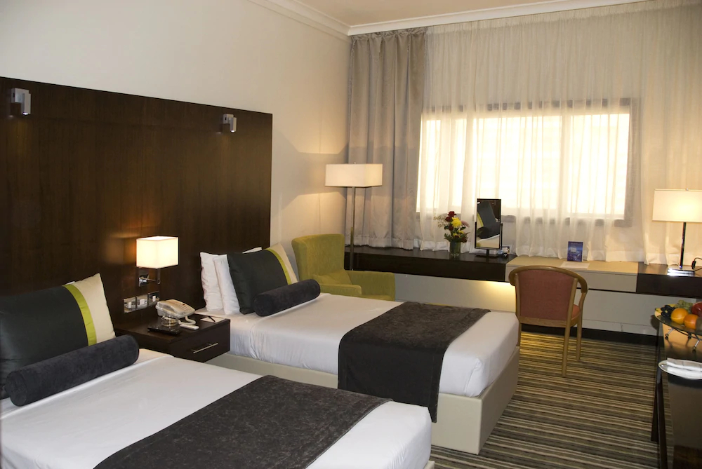 Aravi Hotel