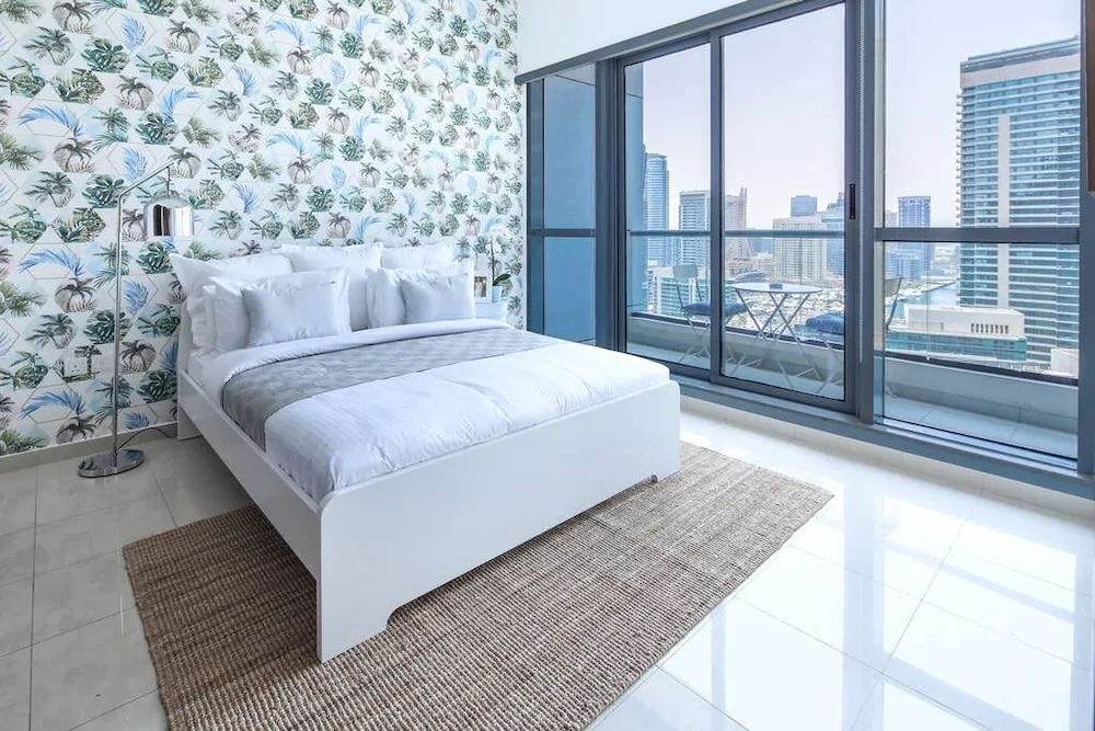 Bay Central 1 by Frank Porter