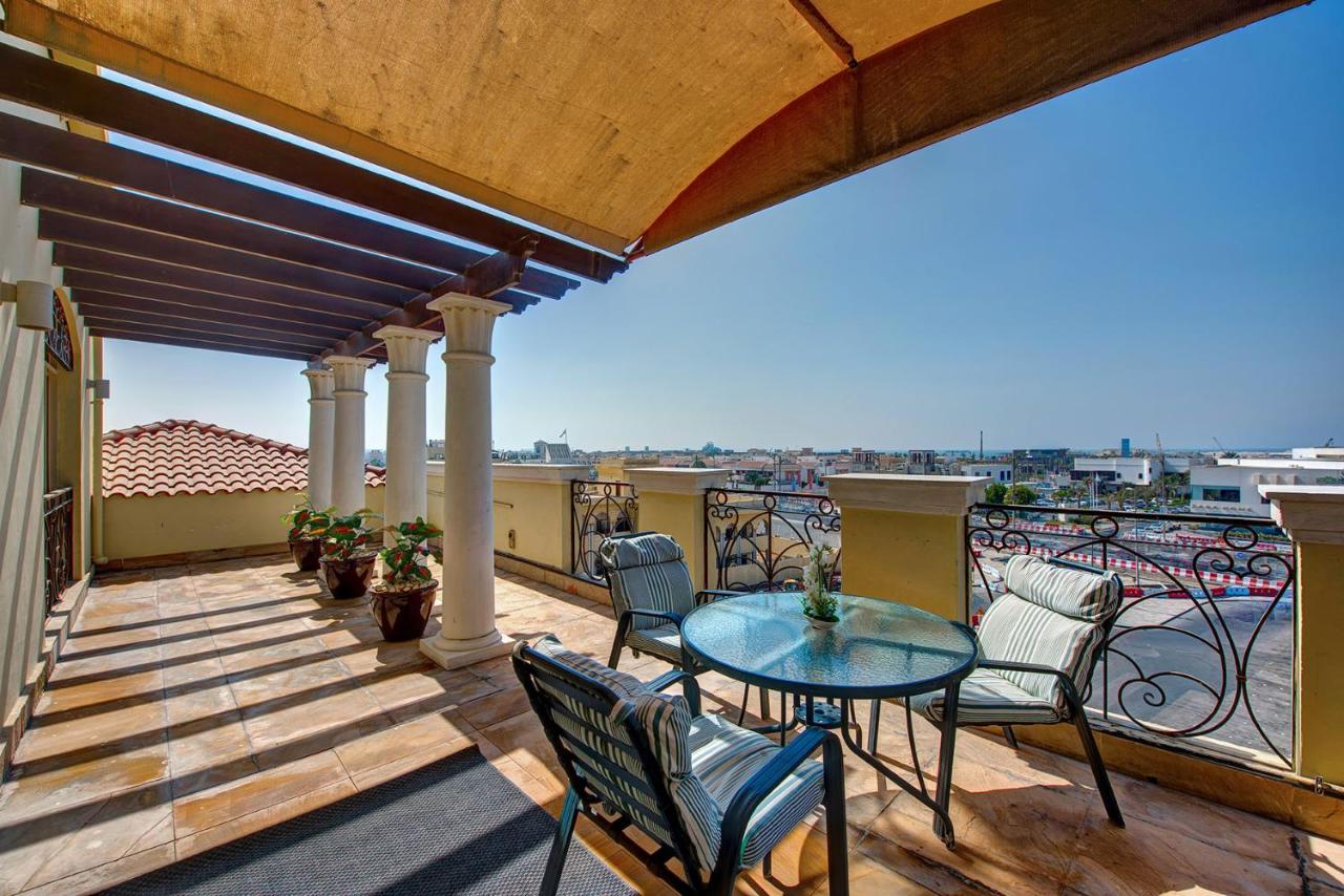 Beach Hotel Apartment