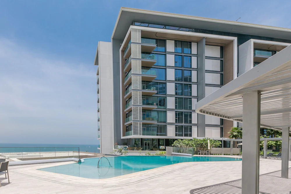 Blue Waters Building 4 by Driven Holiday Homes