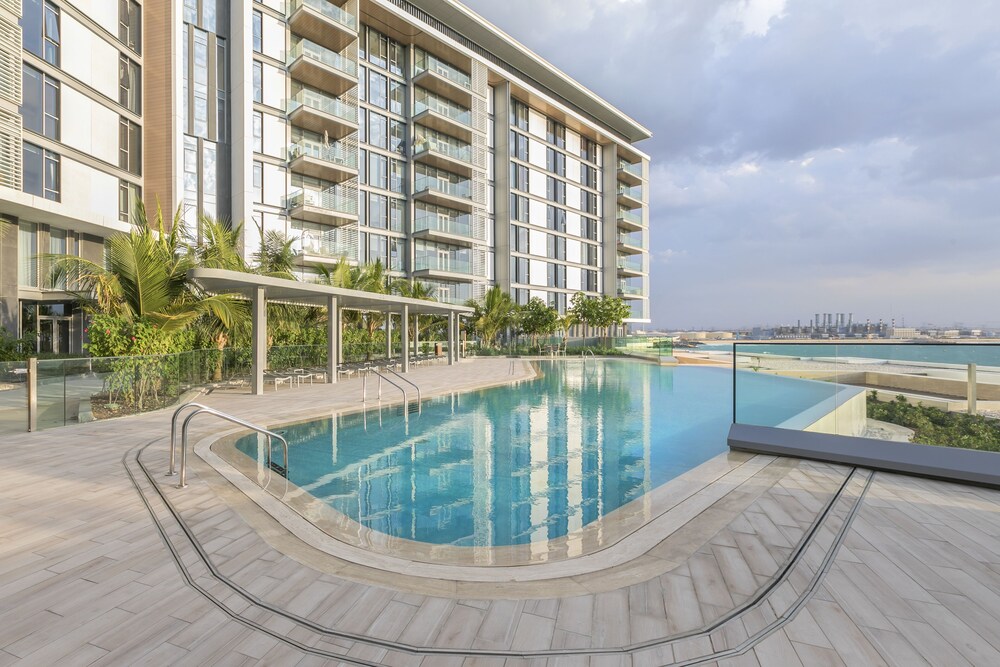 Blue Waters Building 4 by Driven Holiday Homes