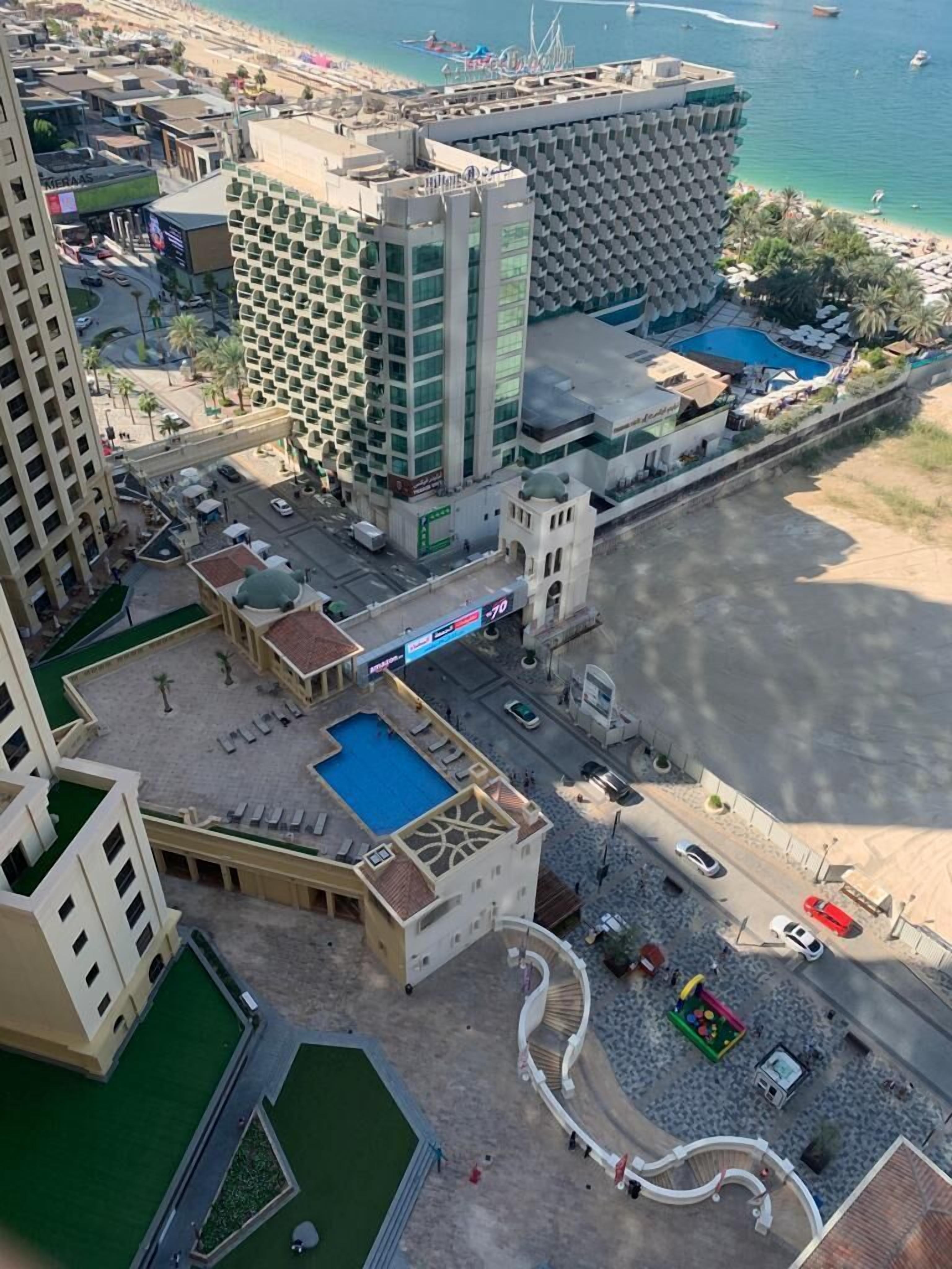 Bollywood Beach Hostel