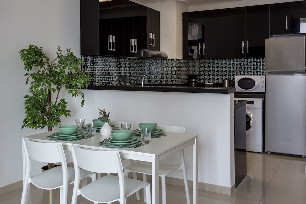 Botanica Tower by Hi Guests Vacation Homes