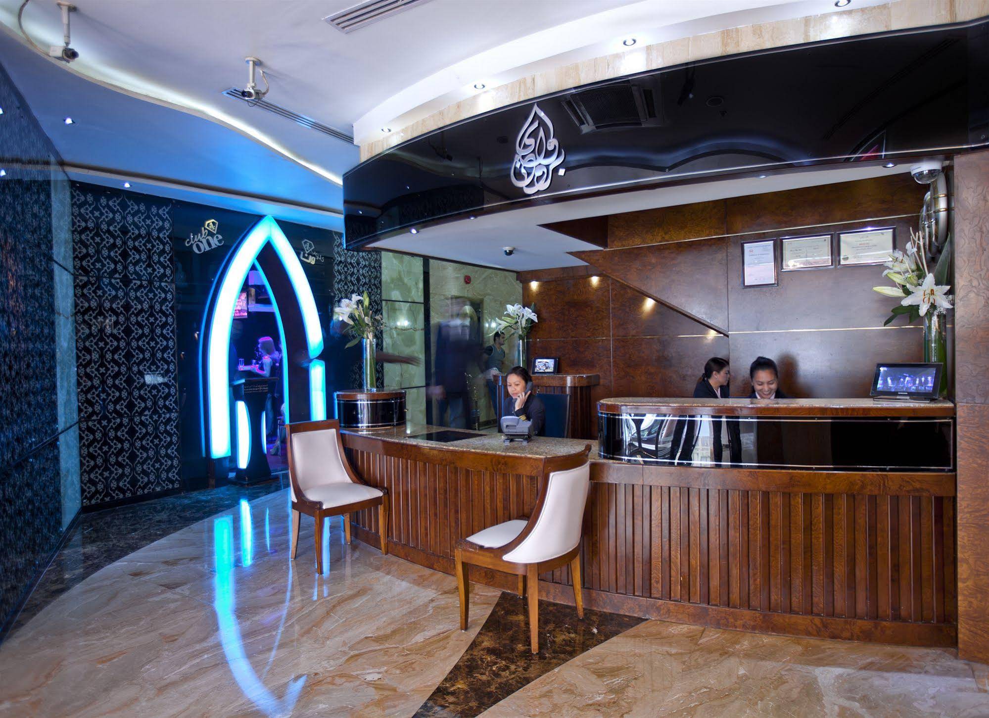 Broadway Hotel