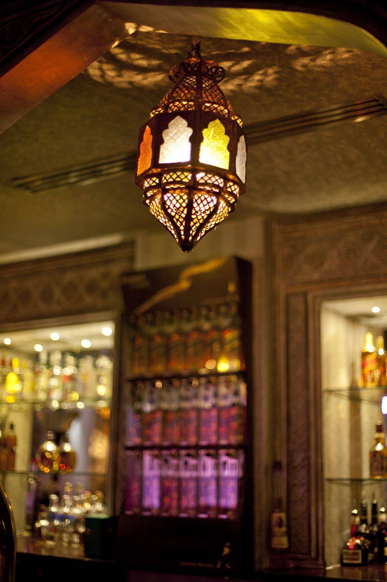 Broadway Hotel