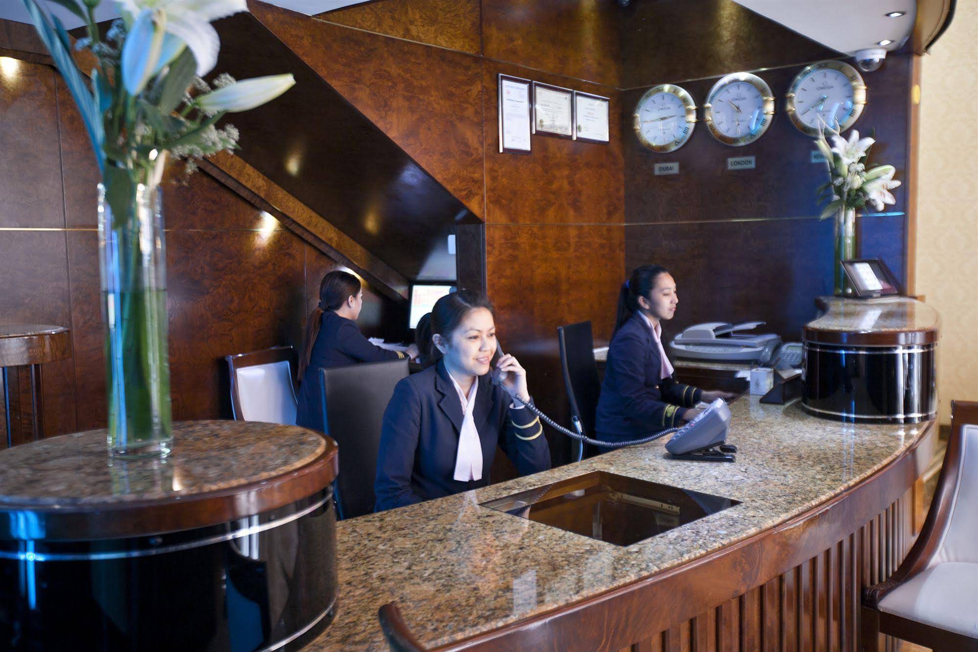 Broadway Hotel