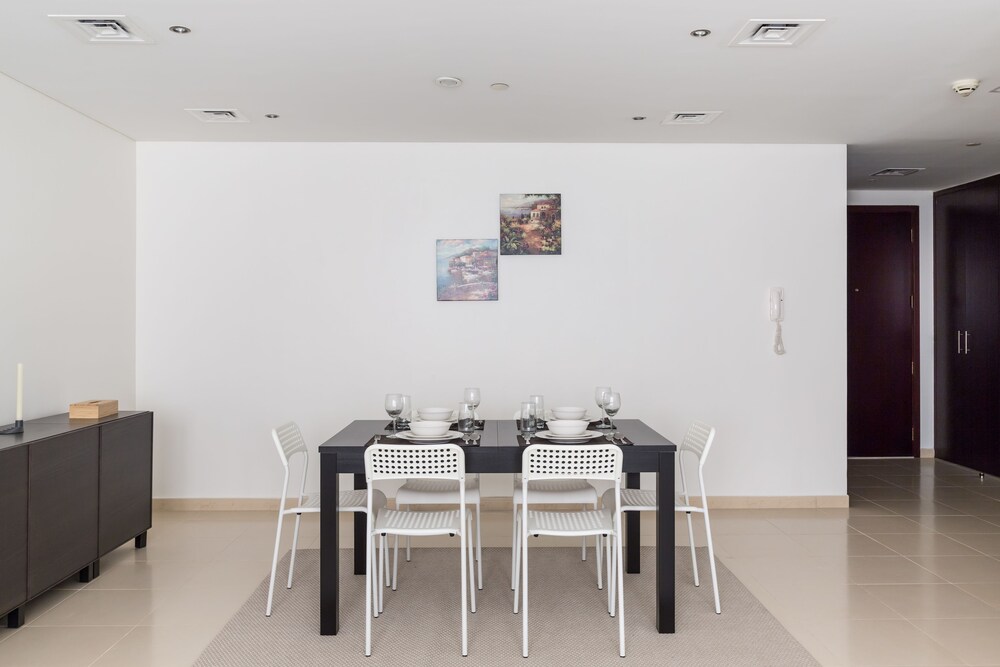 Burj Al Nahda by HiGuests Vacation Homes