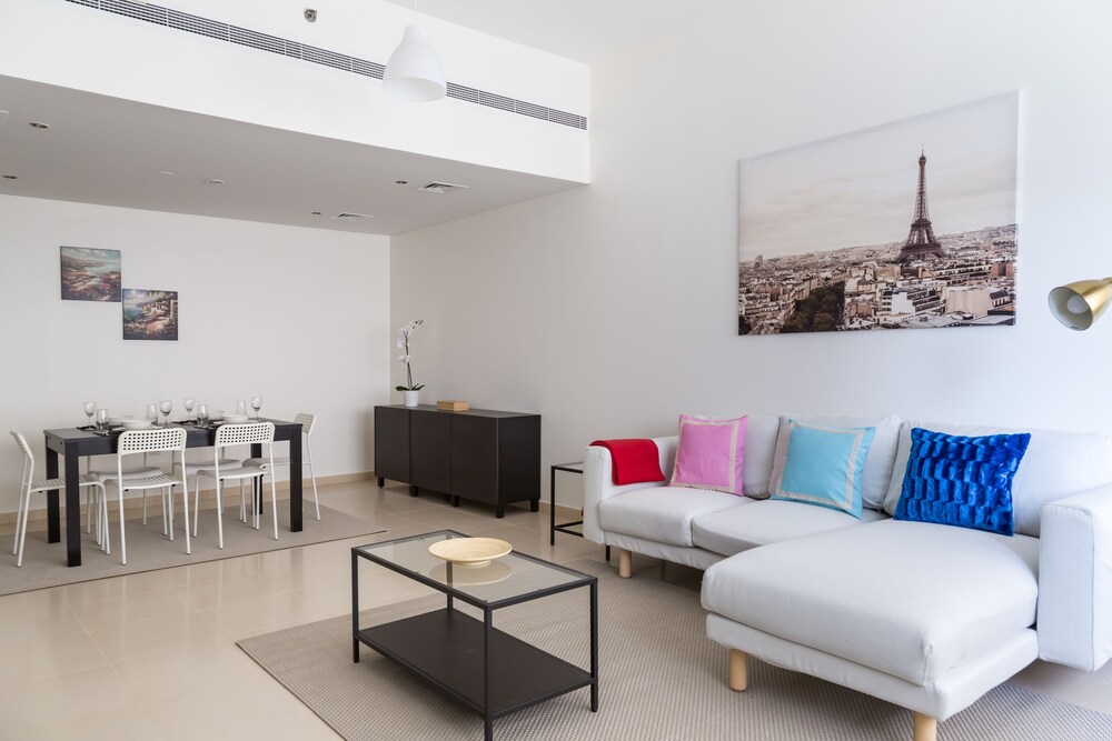 Burj Al Nahda by HiGuests Vacation Homes