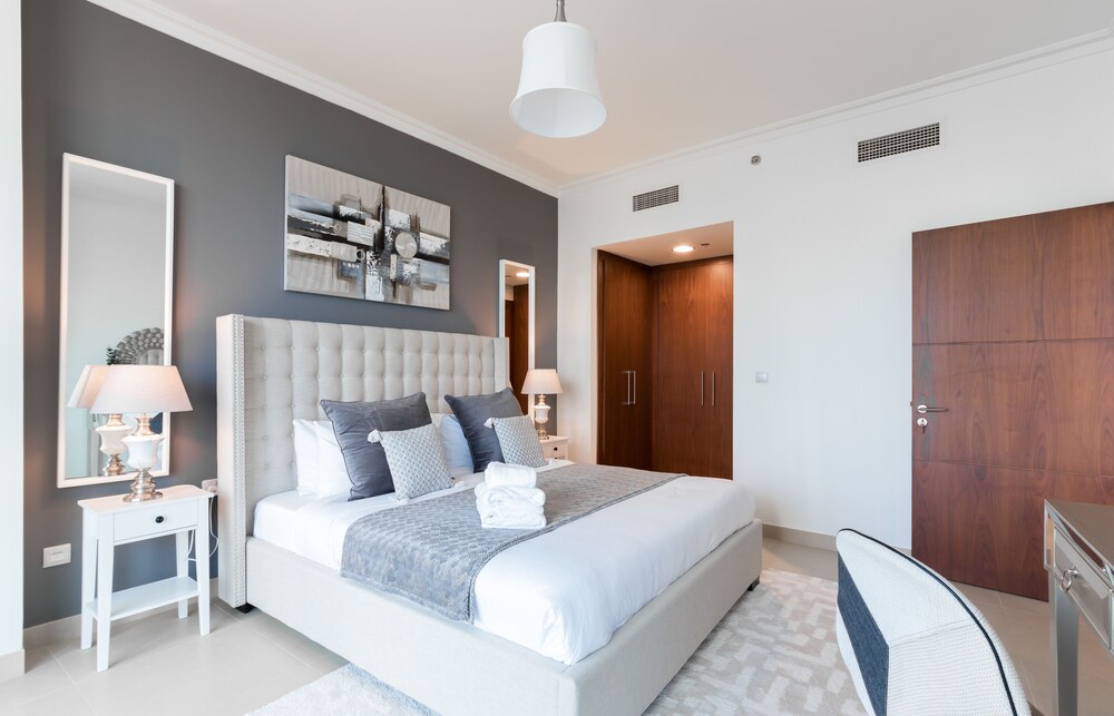 Burj Vista 2 by Maison Privee