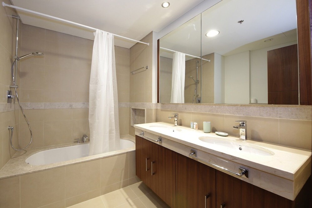 Burj Vista by New Arabian Holiday Homes
