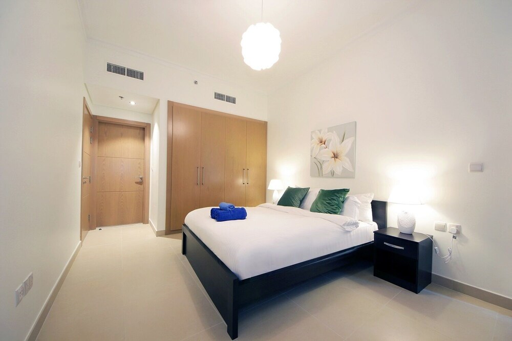 Burj Vista by New Arabian Holiday Homes