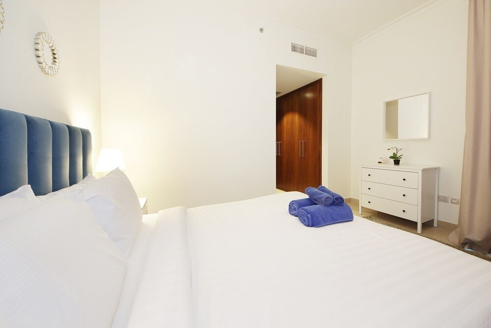 Burj Vista by New Arabian Holiday Homes