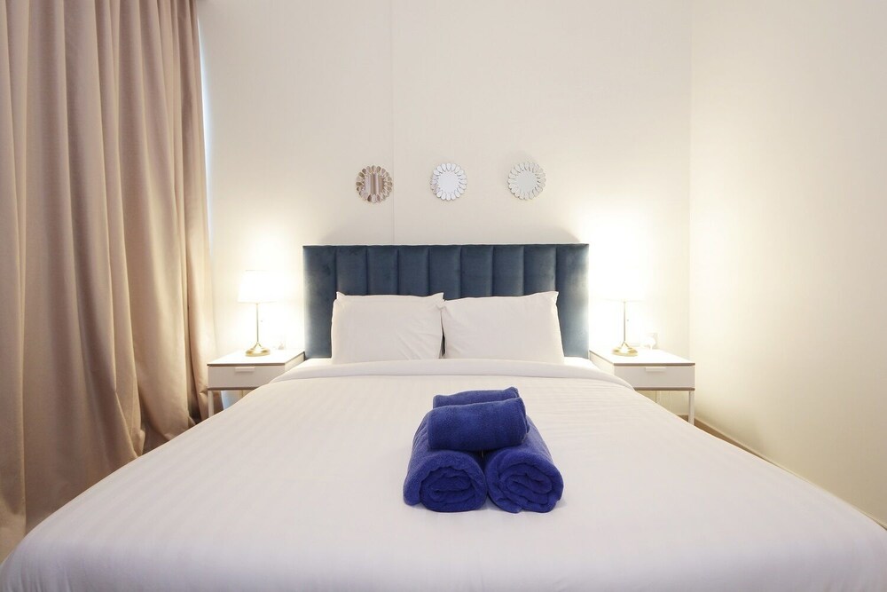Burj Vista by New Arabian Holiday Homes