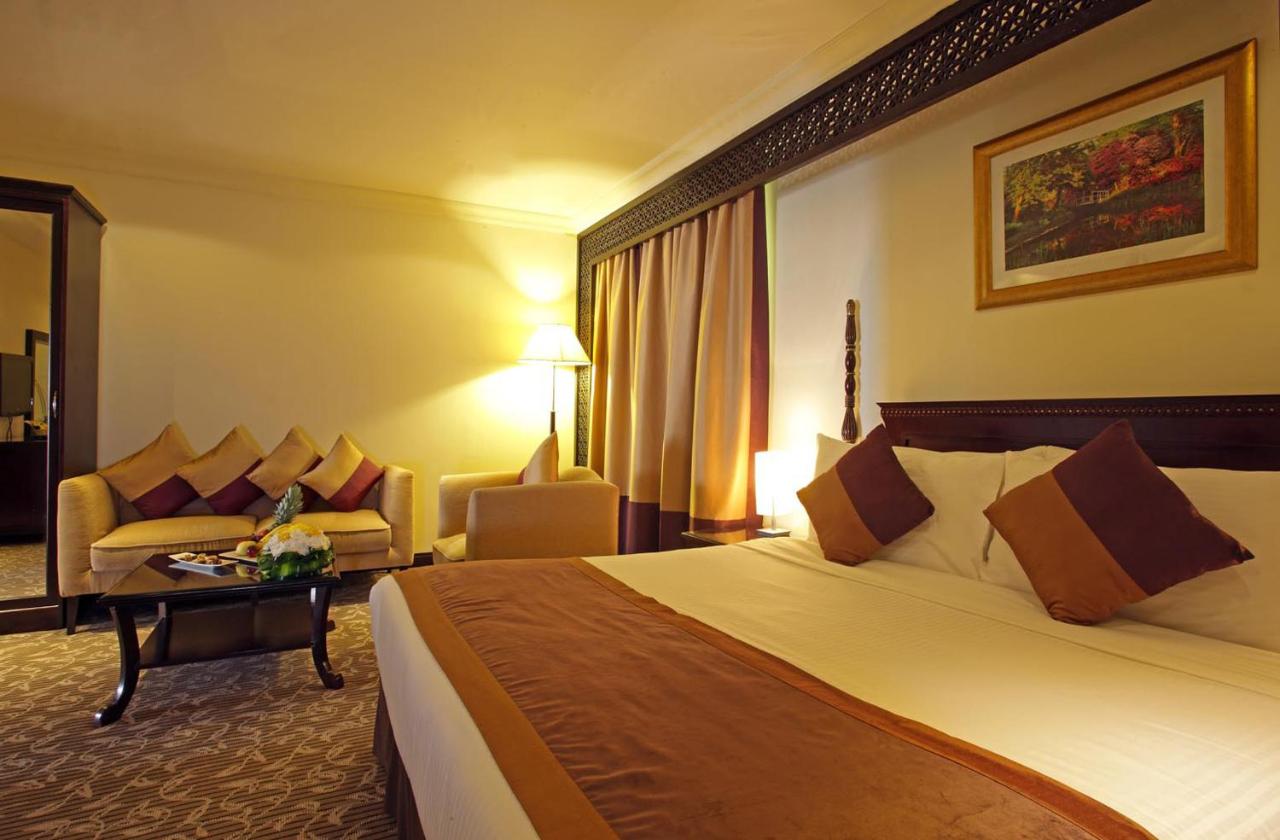 Carlton Tower Hotel Dubai
