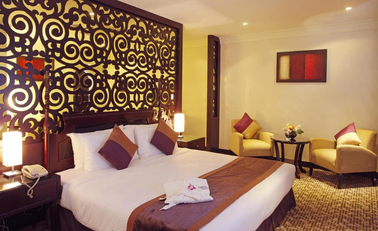Carlton Tower Hotel Dubai