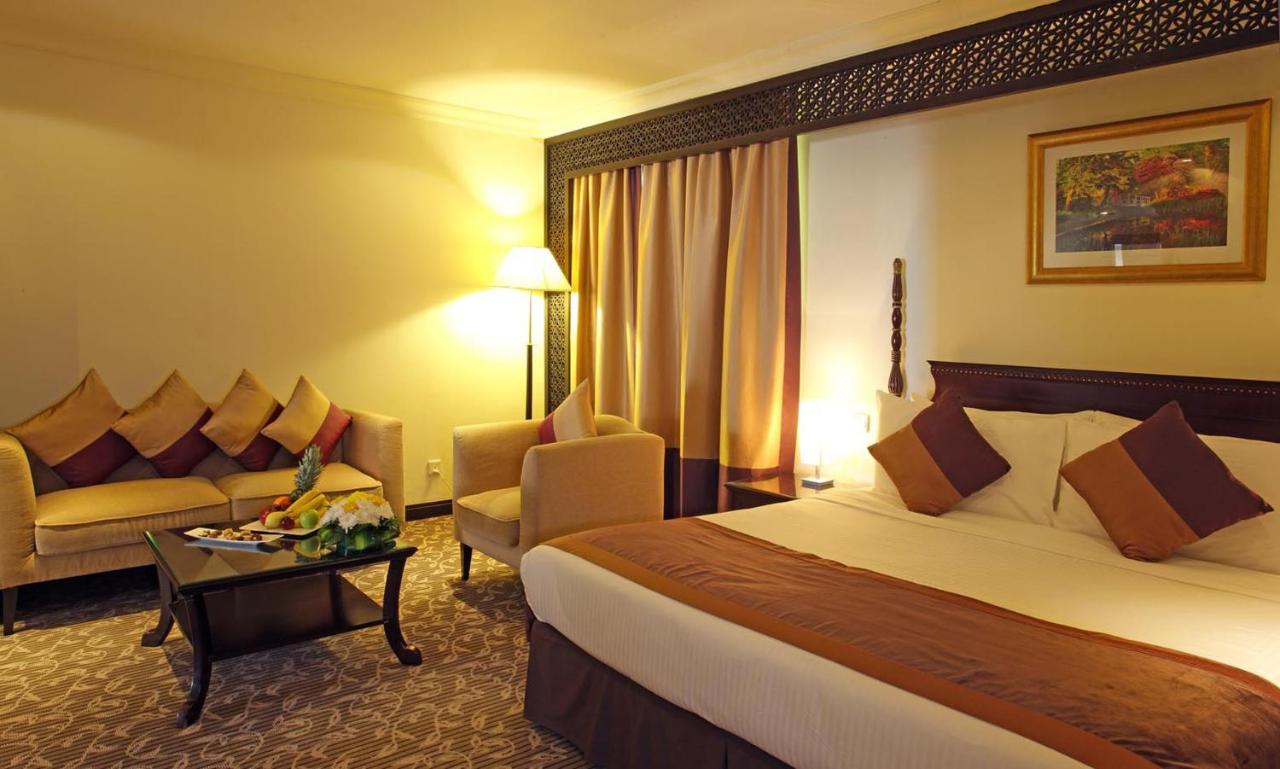 Carlton Tower Hotel Dubai