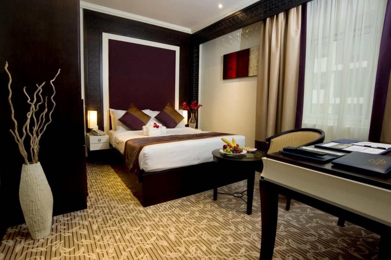 Carlton Tower Hotel Dubai