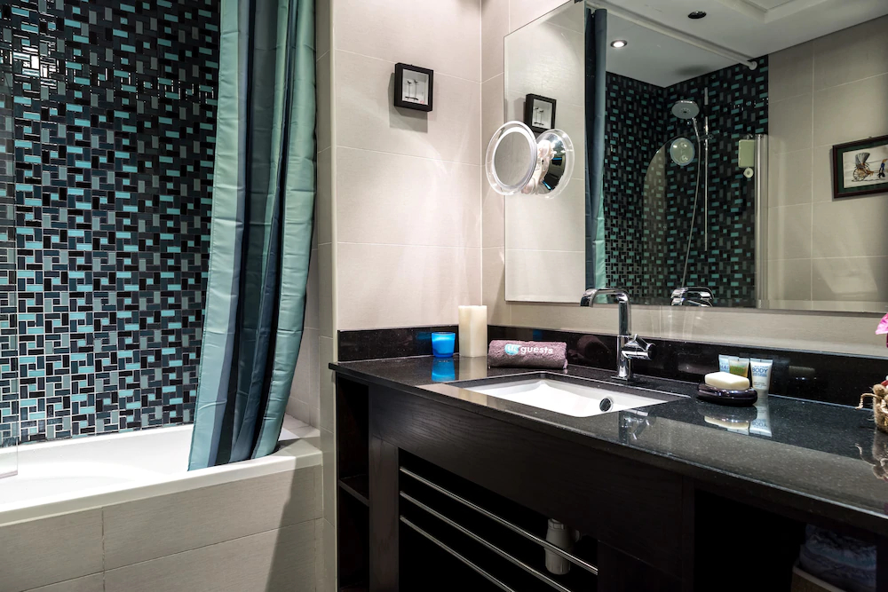 Cayan Tower by HiGuests Vacation Homes