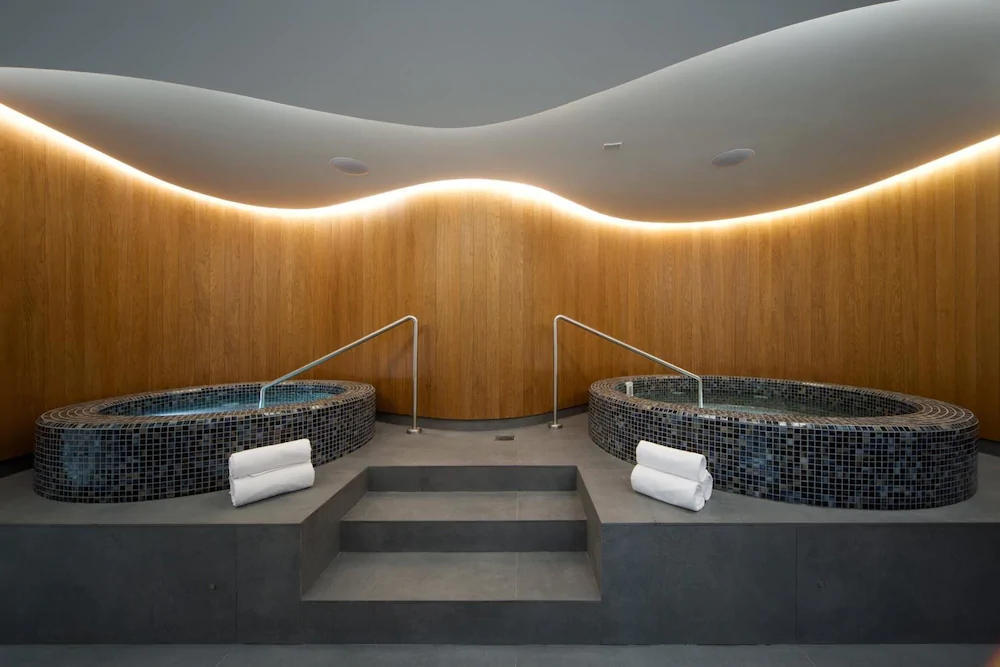 Cayan Tower by HiGuests Vacation Homes