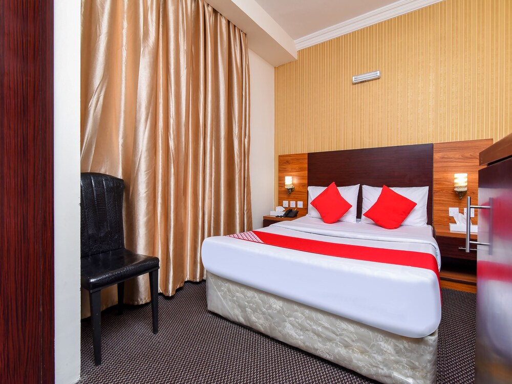 Central Paris Hotel by OYO Rooms
