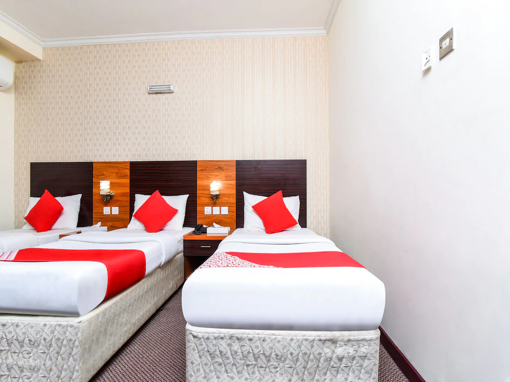 Central Paris Hotel by OYO Rooms