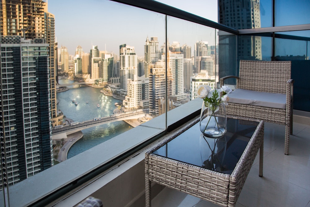 Central Tower by Hi Guests Vacation Homes