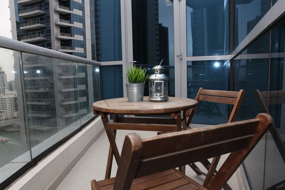 Central Tower by Hi Guests Vacation Homes