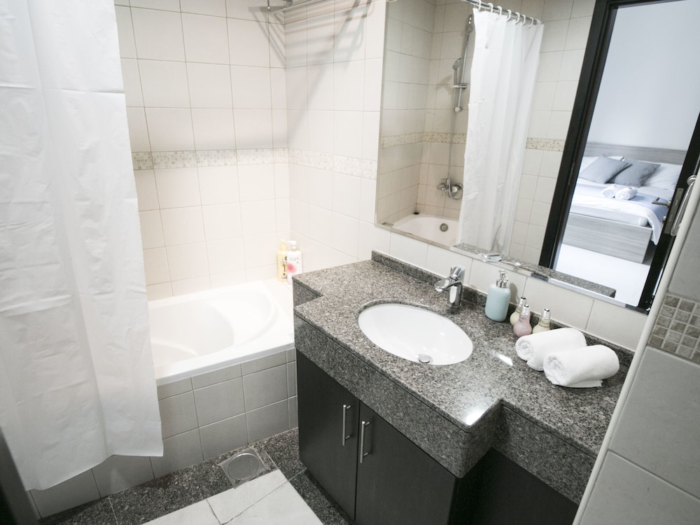Central Tower by Hi Guests Vacation Homes