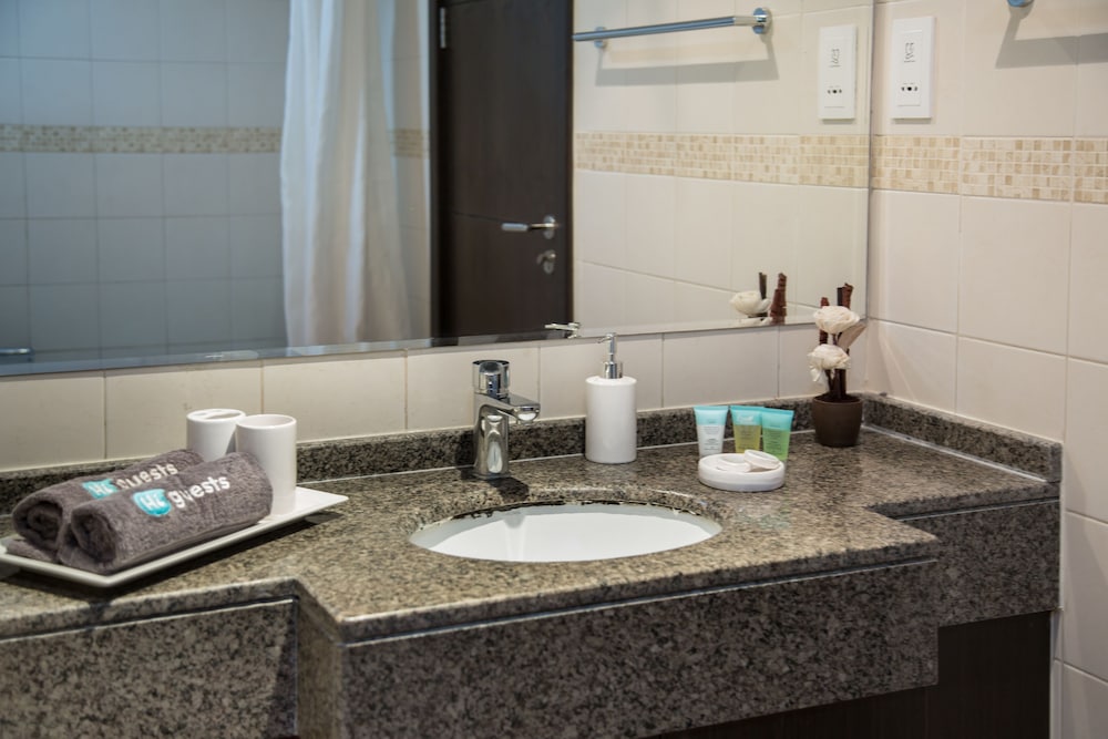 Central Tower by Hi Guests Vacation Homes
