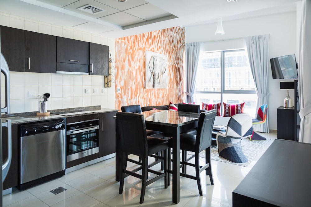 Central Tower by Hi Guests Vacation Homes