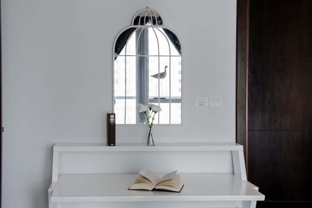 Central Tower by Hi Guests Vacation Homes