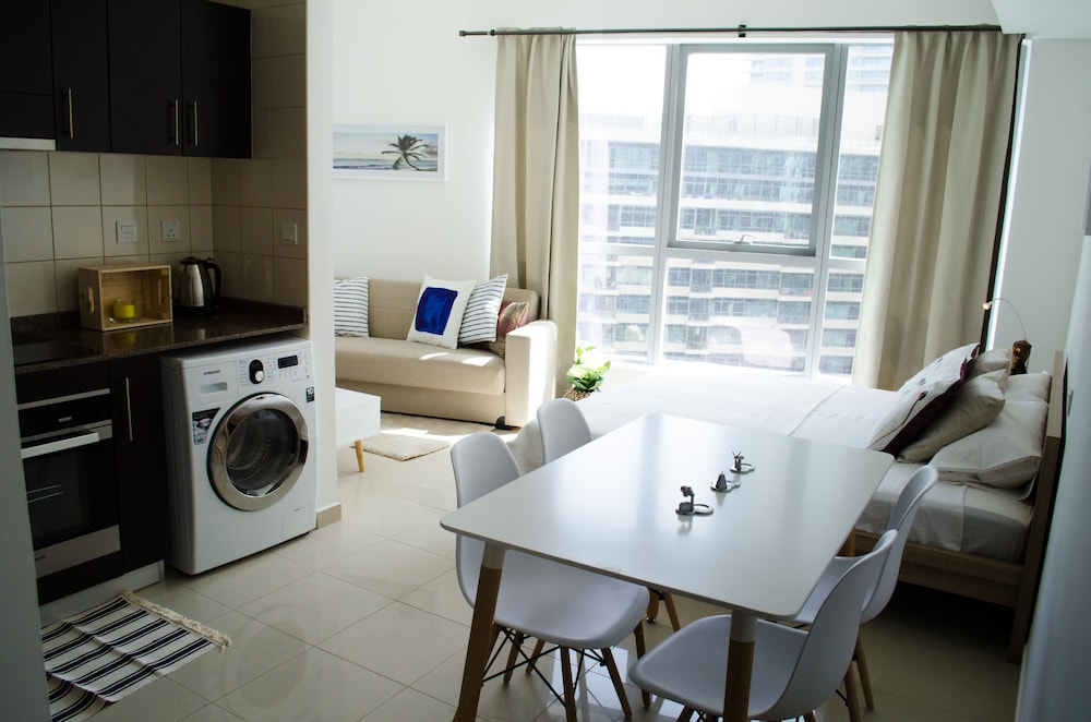 Central Tower by Hi Guests Vacation Homes