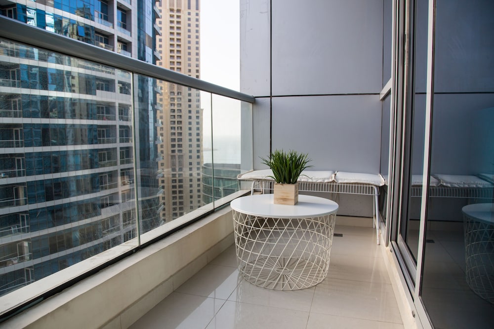 Central Tower by Hi Guests Vacation Homes