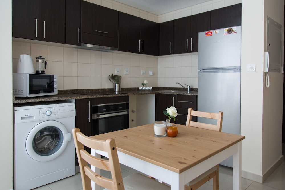 Central Tower by Hi Guests Vacation Homes