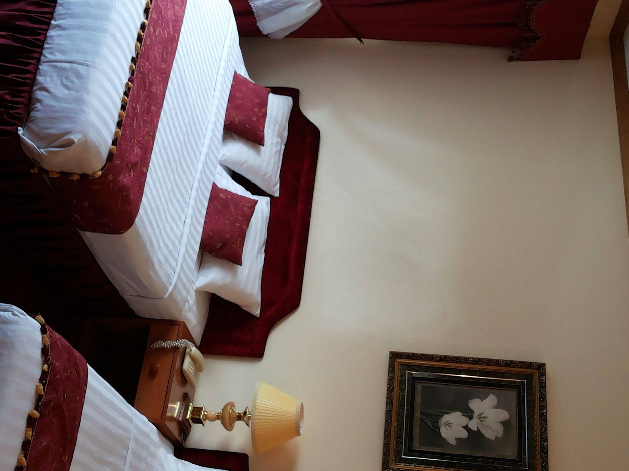 Kings Square Hotel