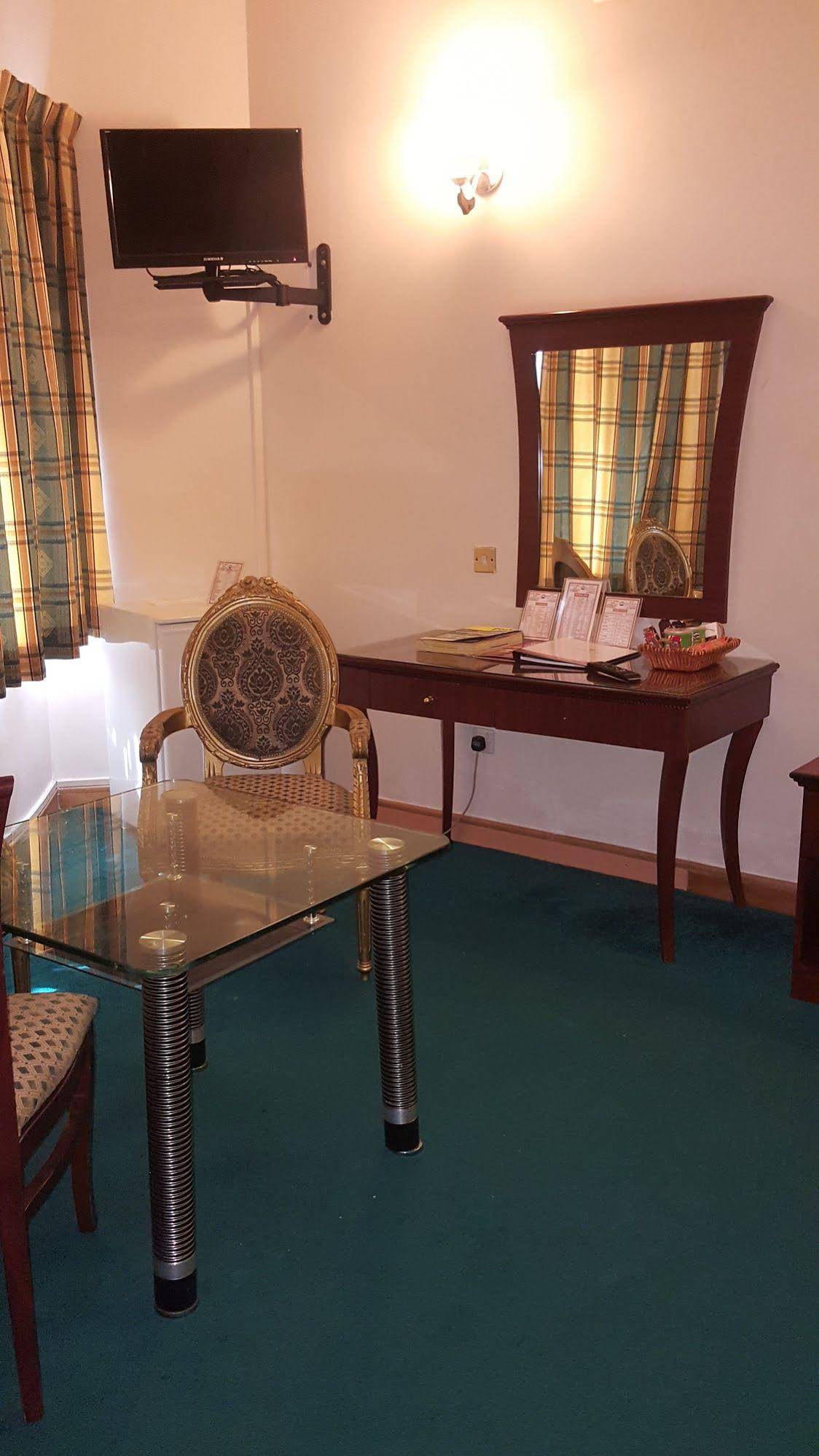 Kings Square Hotel