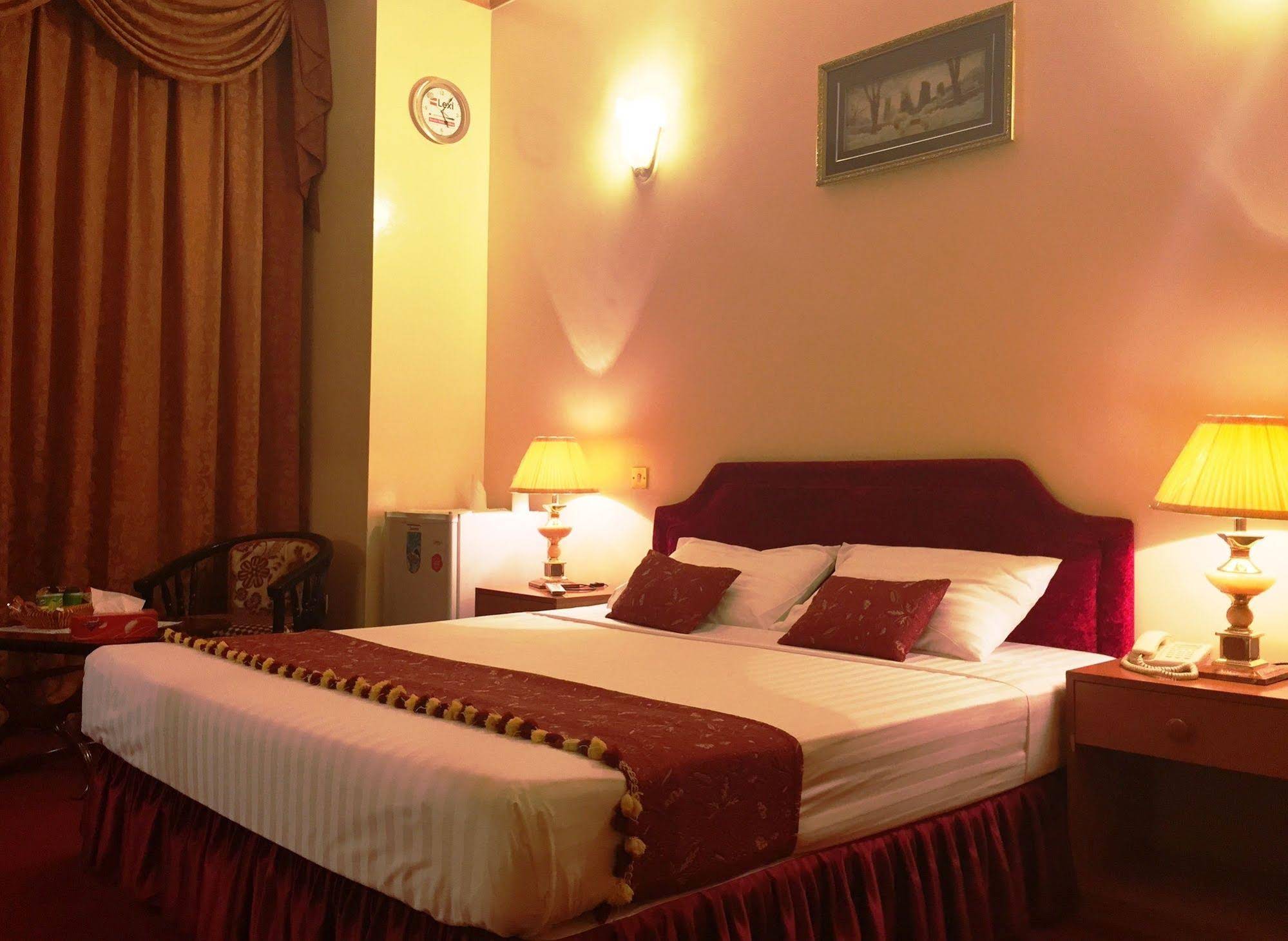 Kings Square Hotel