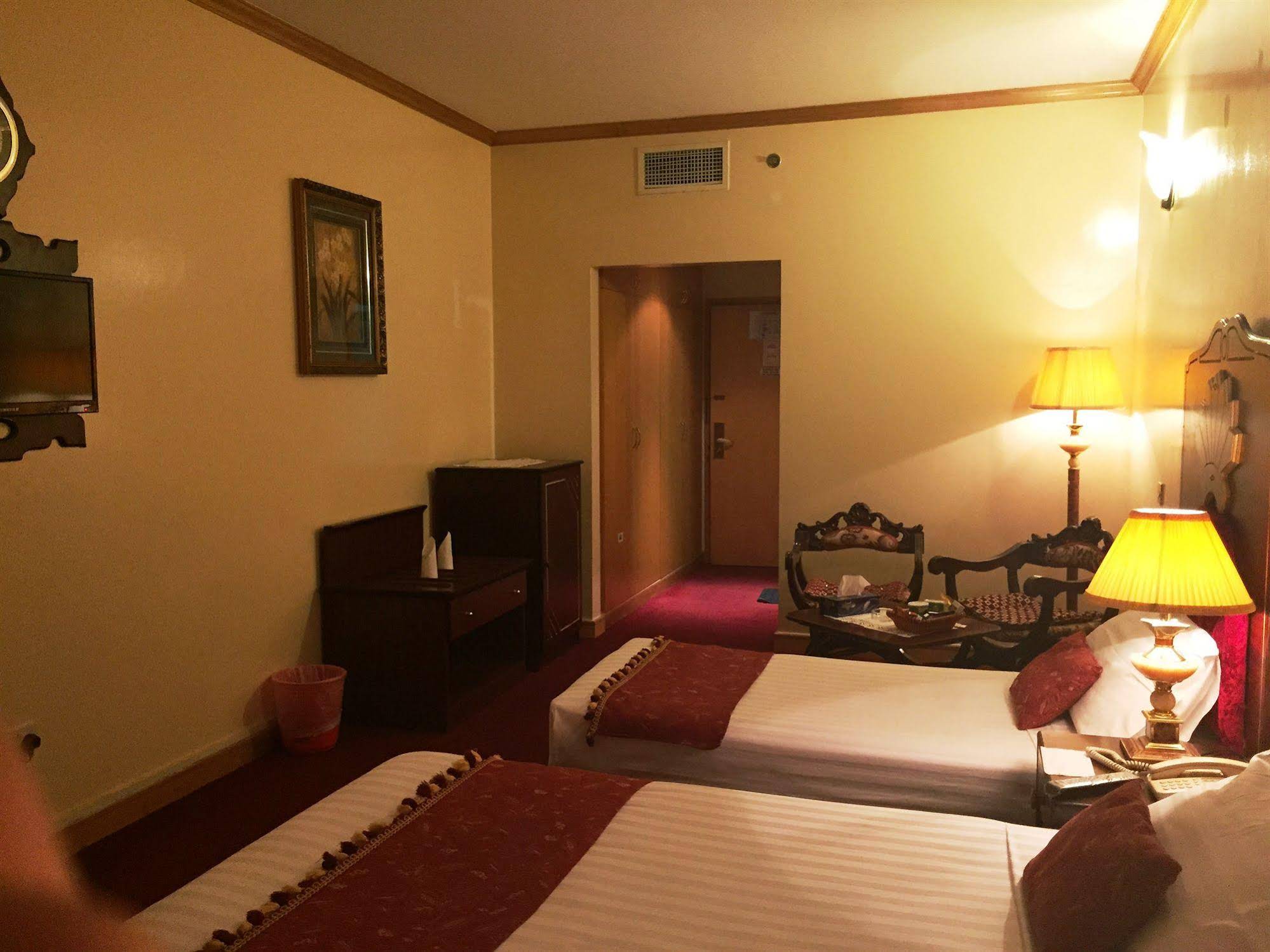 Kings Square Hotel